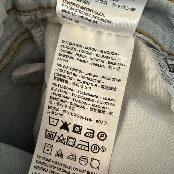 Levi’s Wedgie Straight Leg High Rise Jeans Button Fly Light Wash Size 28 - Picture 5 of 6